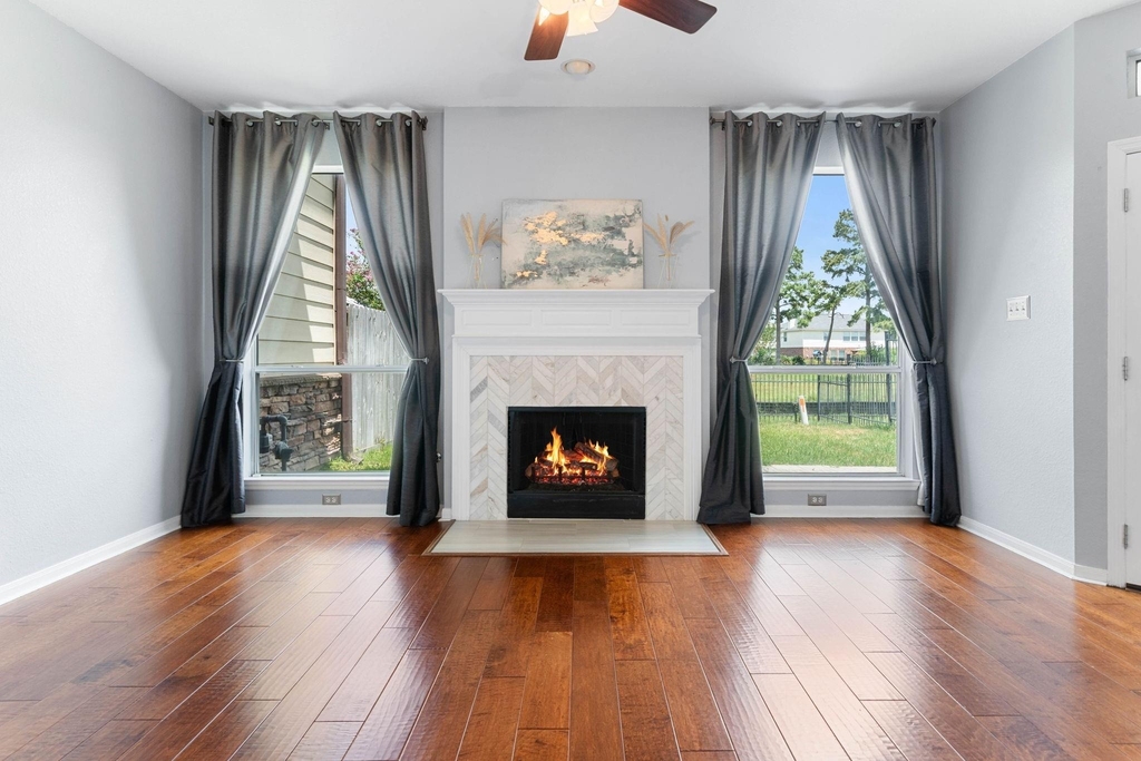 8026 Loyel Pointe Drive - Photo 2