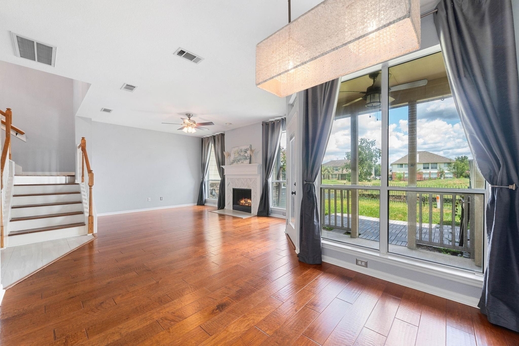 8026 Loyel Pointe Drive - Photo 4