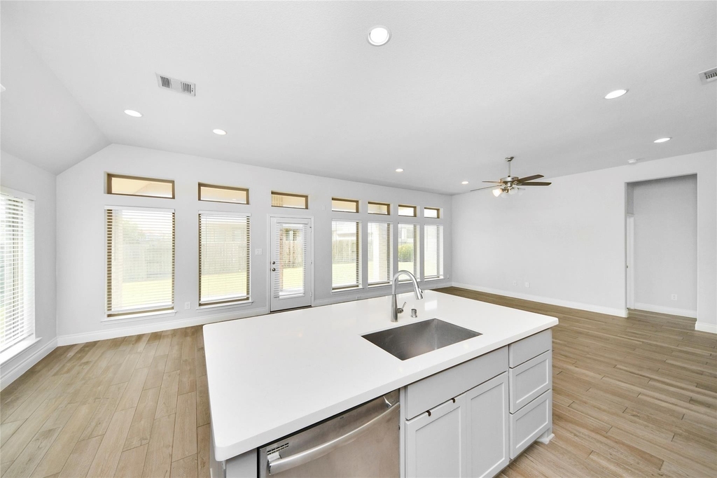 5810 Golden Peak Lane - Photo 21