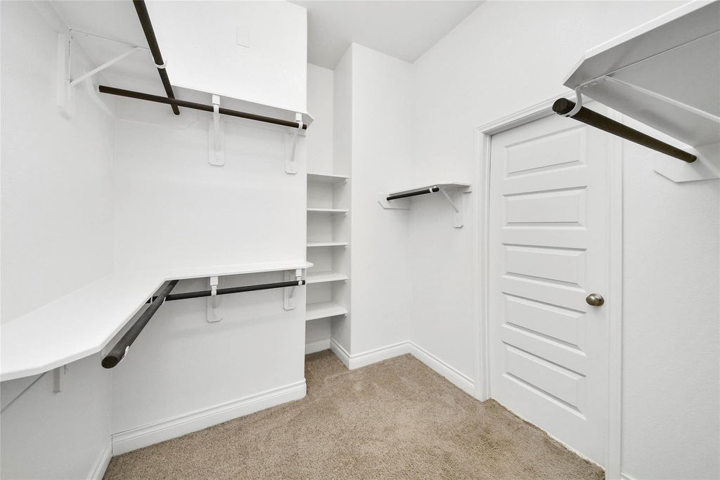 5810 Golden Peak Lane - Photo 2