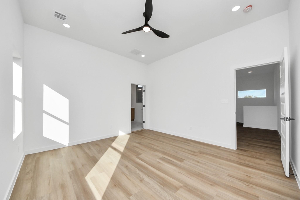 1216 E 34th Street - Photo 33