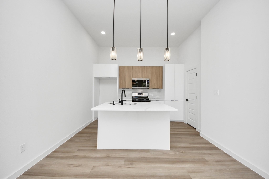 1216 E 34th Street - Photo 17
