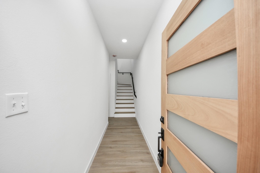 1216 E 34th Street - Photo 5