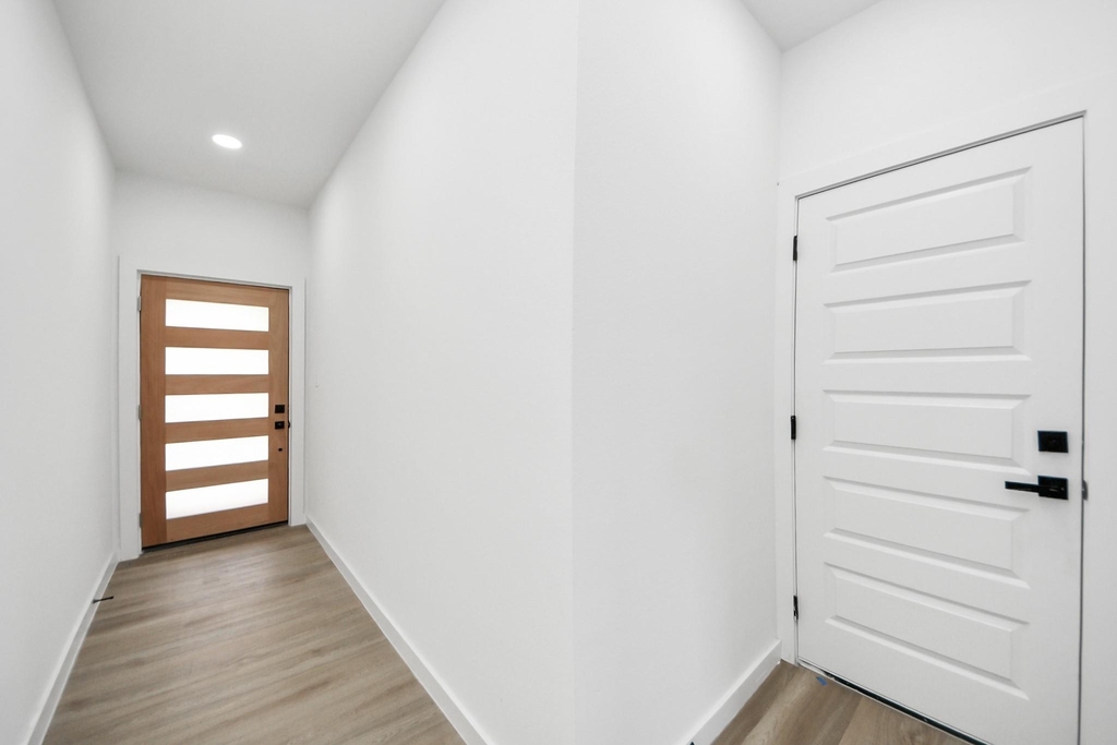 1216 E 34th Street - Photo 6
