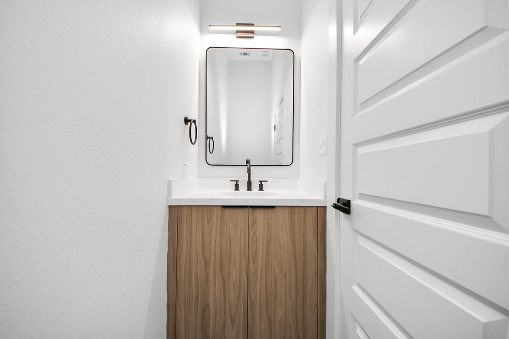 1216 E 34th Street - Photo 12