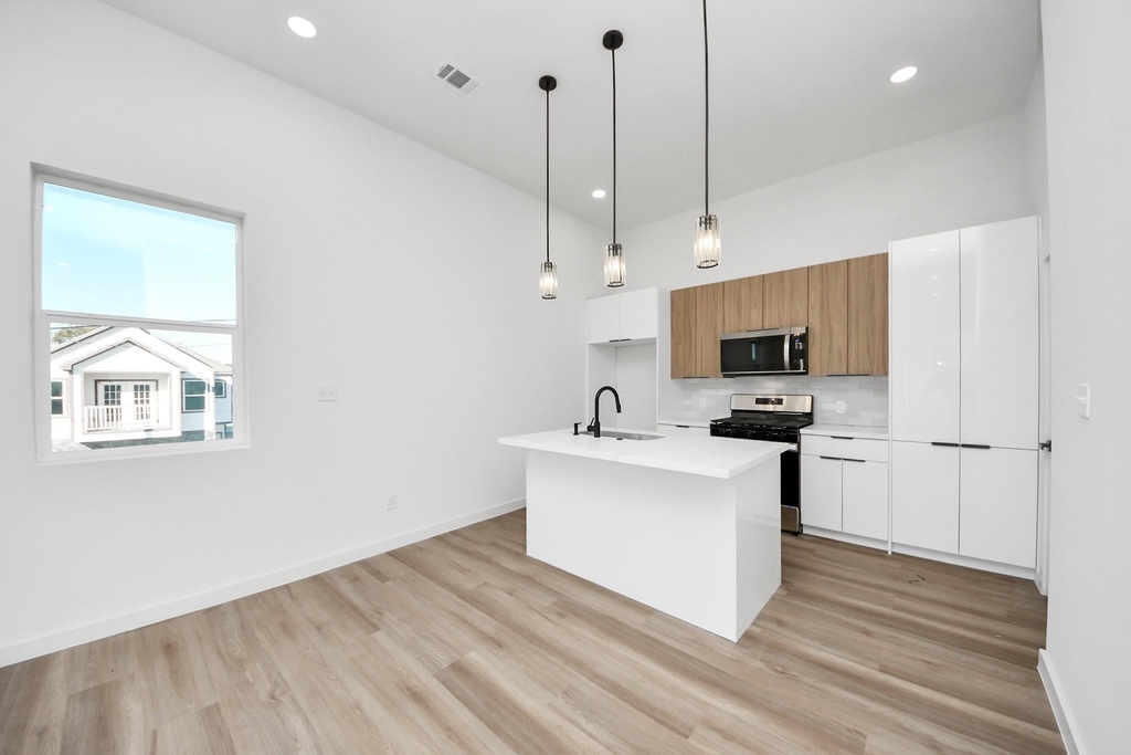 1216 E 34th Street - Photo 19