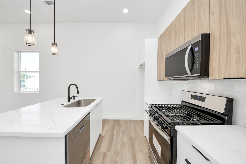 1216 E 34th Street - Photo 21