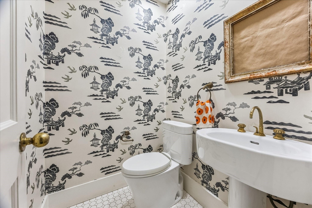 2121 Bolsover Street - Photo 17
