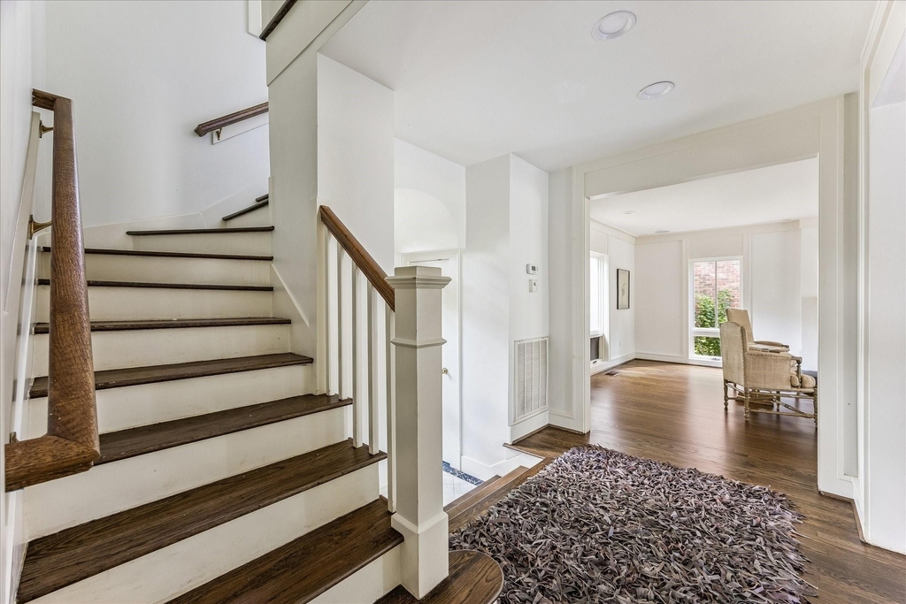 2121 Bolsover Street - Photo 18
