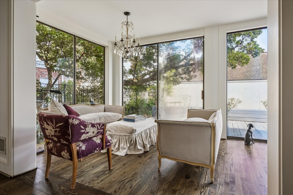 2121 Bolsover Street - Photo 6