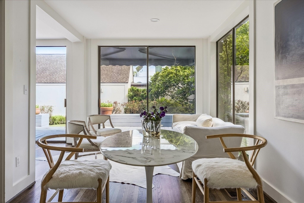 2121 Bolsover Street - Photo 11