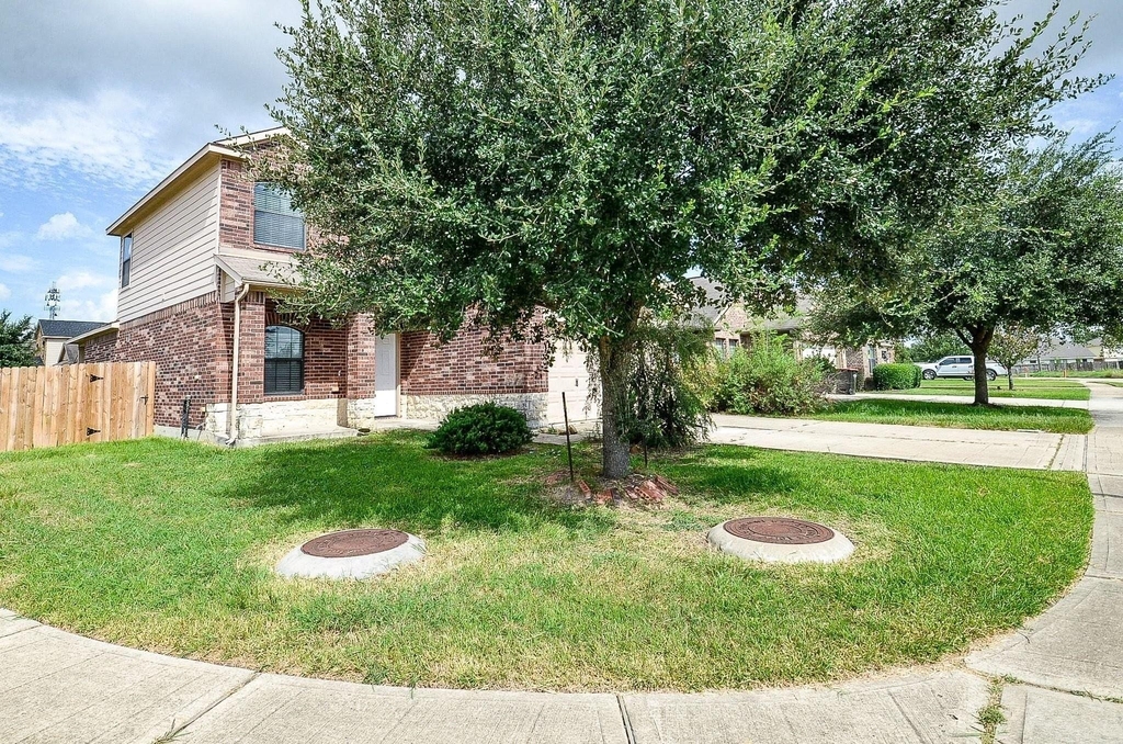 5703 Round Robin Drive - Photo 3