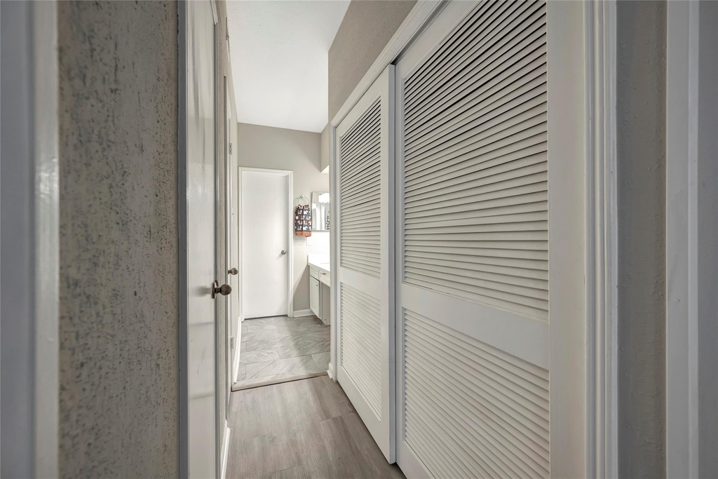 2100 Tanglewilde Street - Photo 22