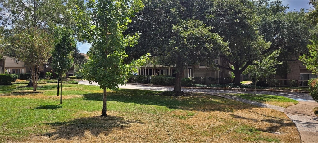2100 Tanglewilde Street - Photo 34