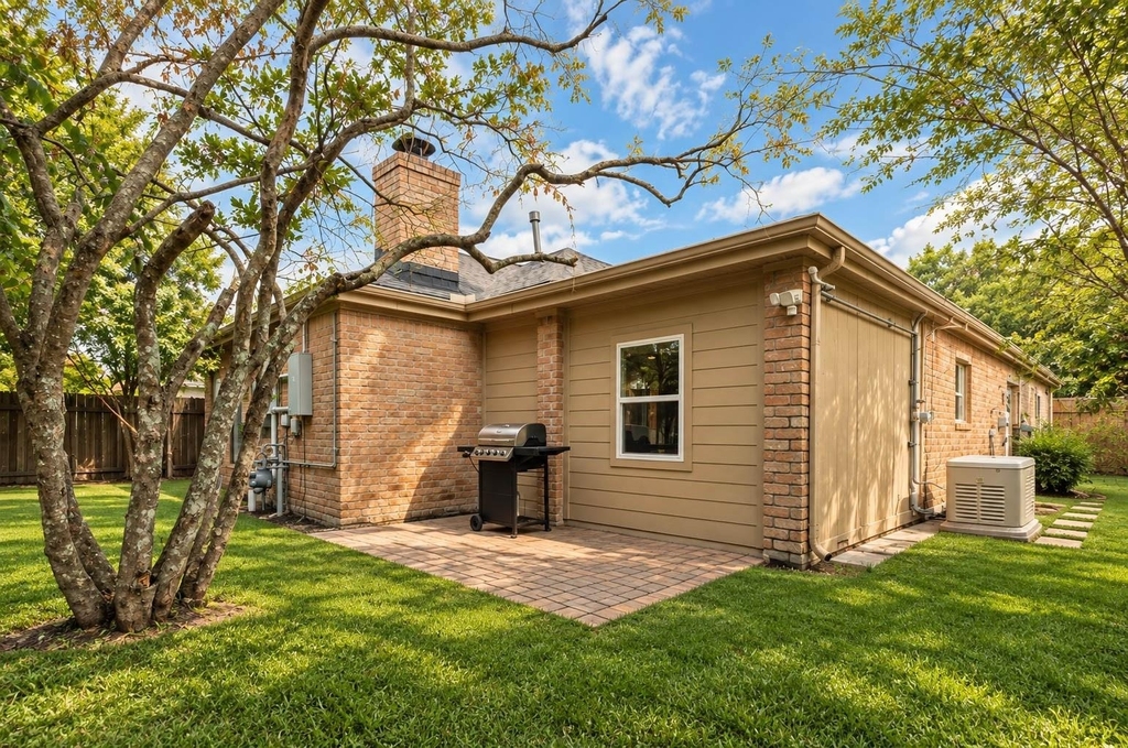 14015 Swiss Hill Drive - Photo 33