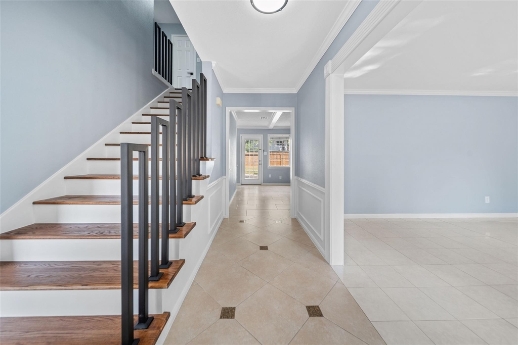5314 Lodge Creek Dr - Photo 2
