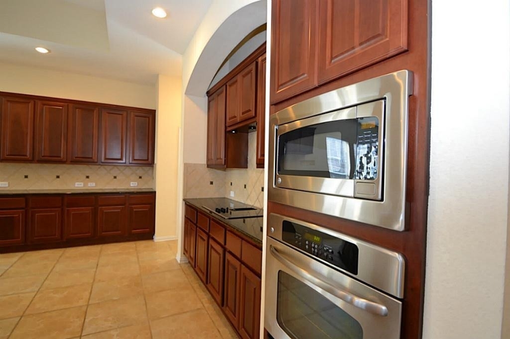 6606 Cadogan Court - Photo 17