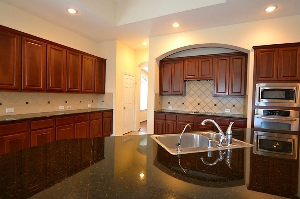 6606 Cadogan Court - Photo 23