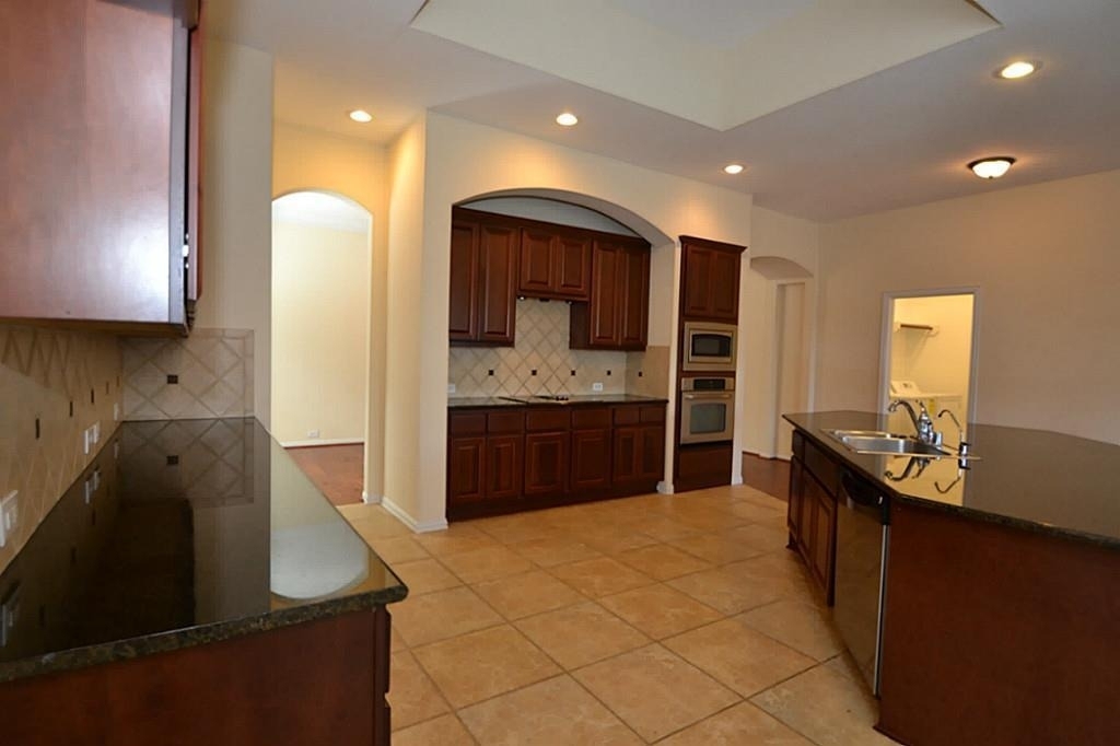 6606 Cadogan Court - Photo 12