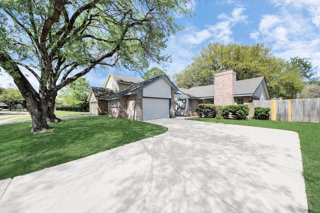 8510 Pine Falls Drive - Photo 33
