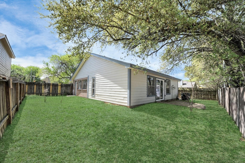 8510 Pine Falls Drive - Photo 25
