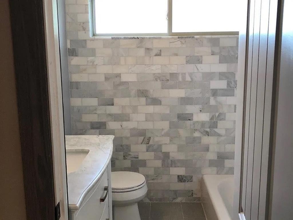 3206 Jarvis Street - Photo 2