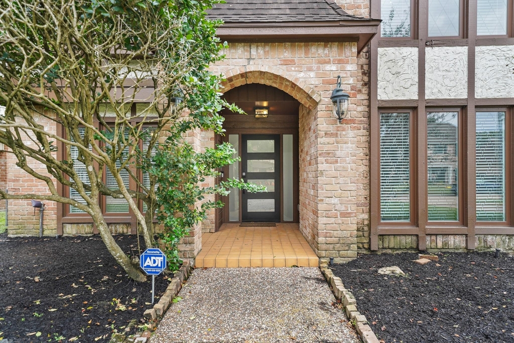 20631 Cranfield Drive - Photo 2