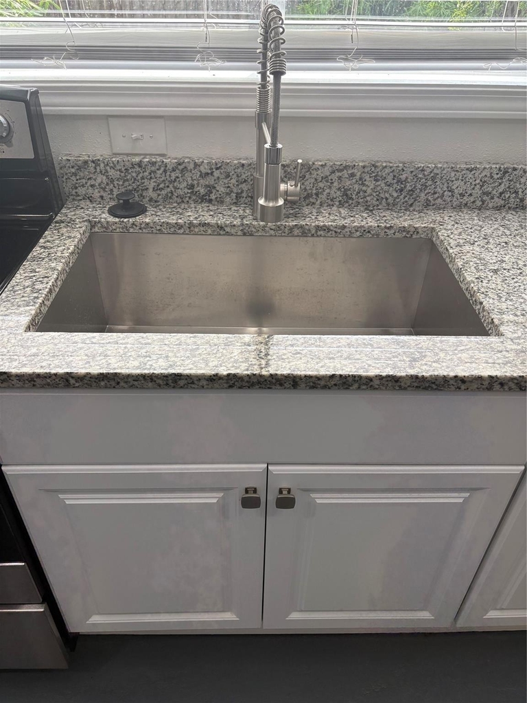 5325 Avenue R 1/2 - Photo 5