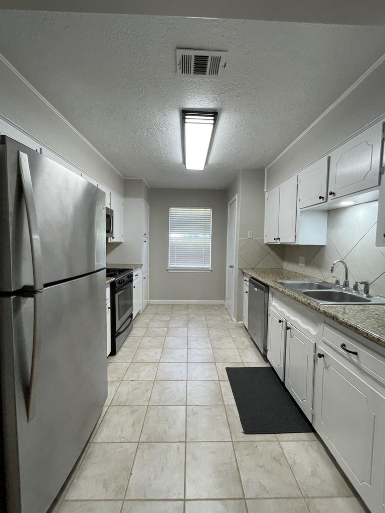 930 Grand Junction Drive - Photo 4