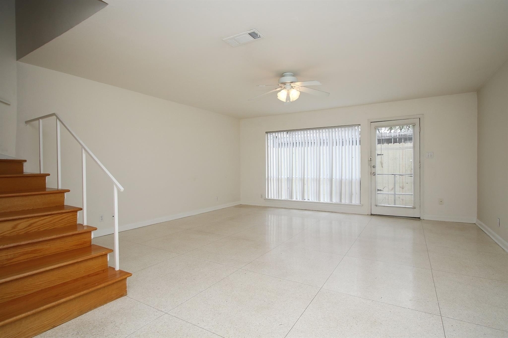 1739 Commonwealth Street - Photo 5