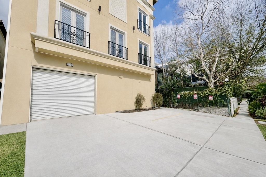 314 W Bell Street - Photo 32