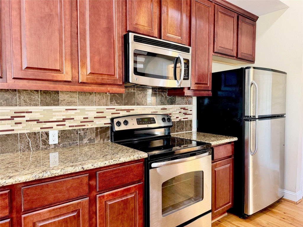 314 W Bell Street - Photo 6