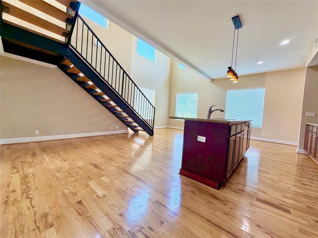 314 W Bell Street - Photo 18