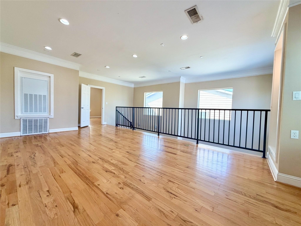 314 W Bell Street - Photo 22