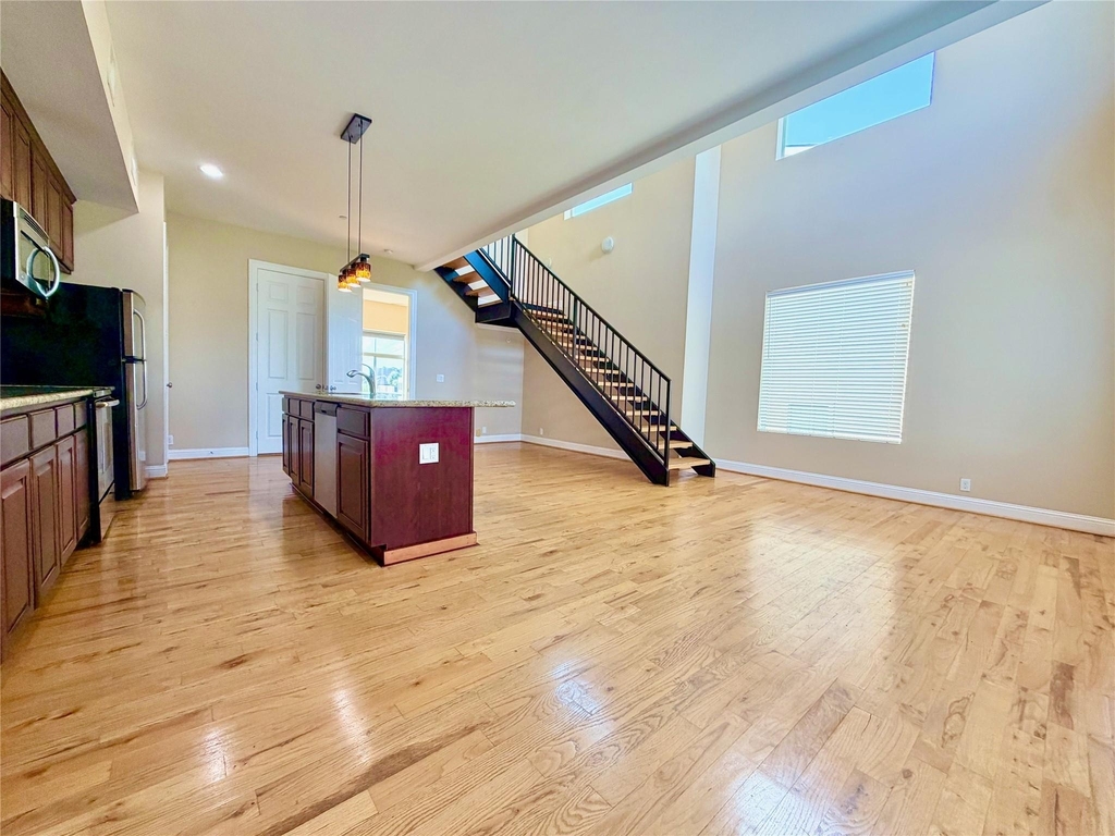 314 W Bell Street - Photo 7