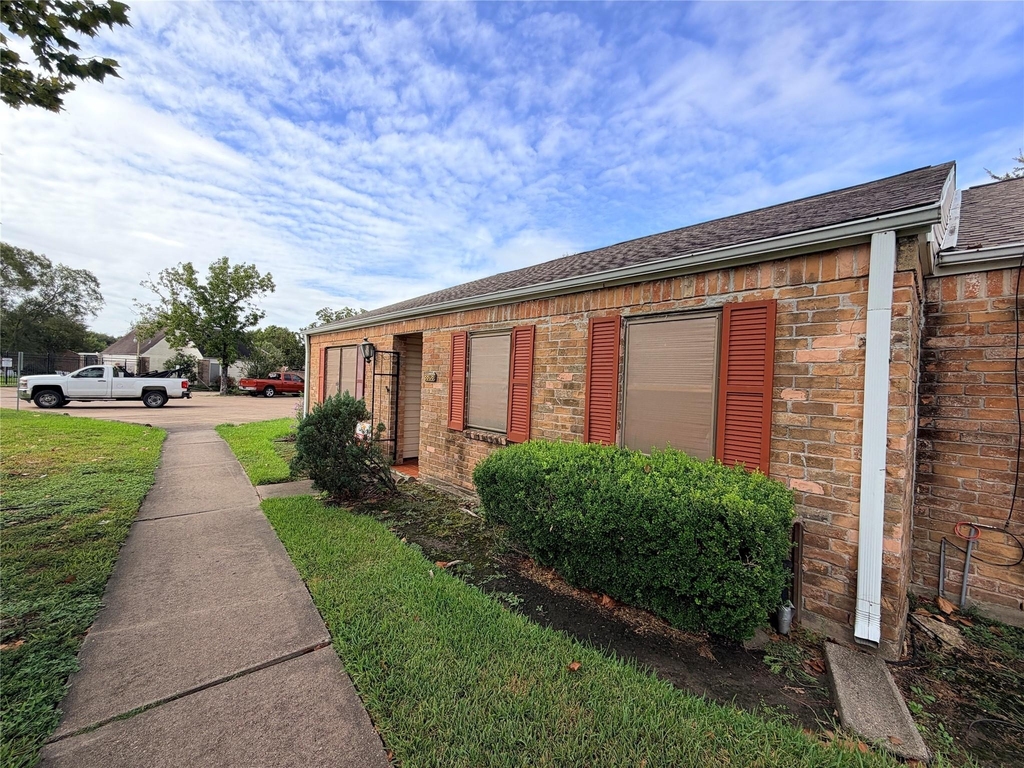 8808 Wilcrest Drive - Photo 1