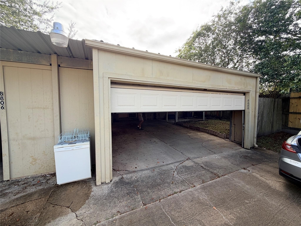 8808 Wilcrest Drive - Photo 17