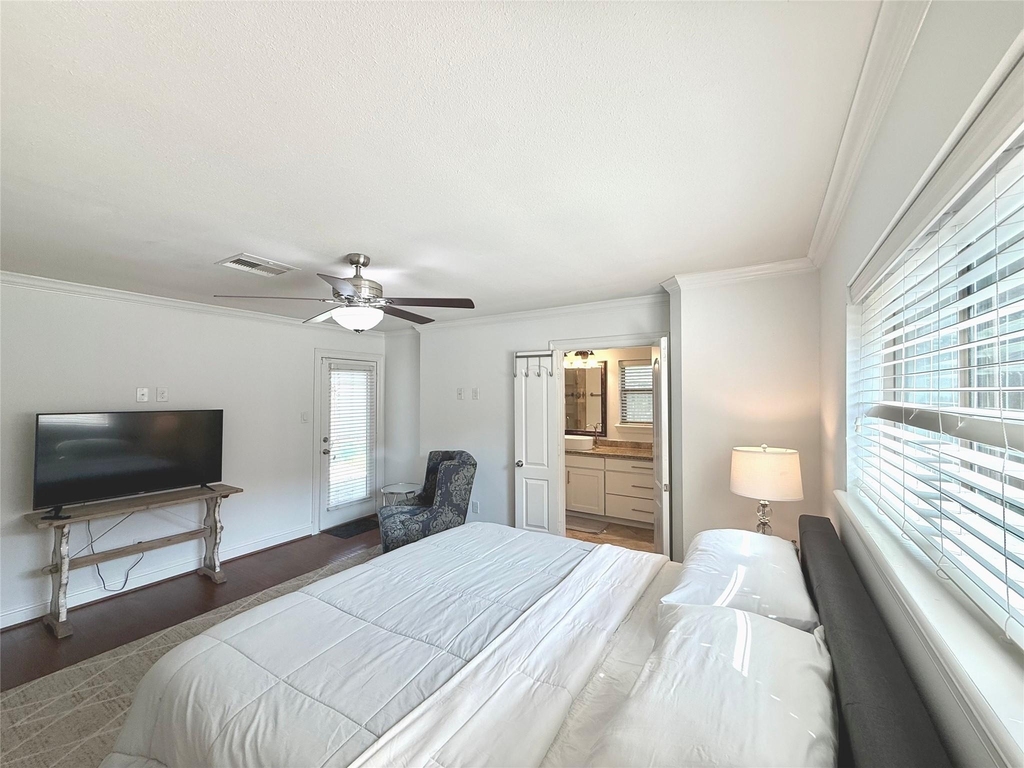 5454 Imogene Street - Photo 15