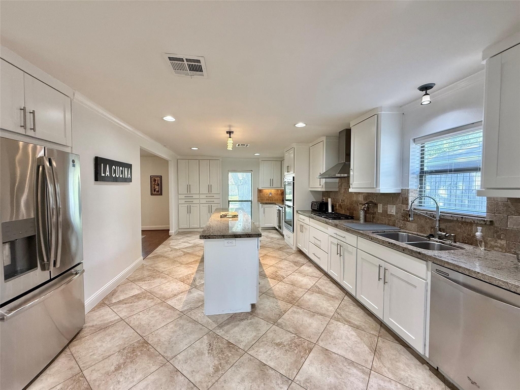 5454 Imogene Street - Photo 4