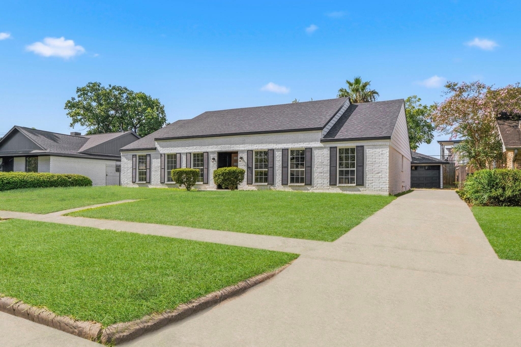5411 Ariel Street - Photo 1