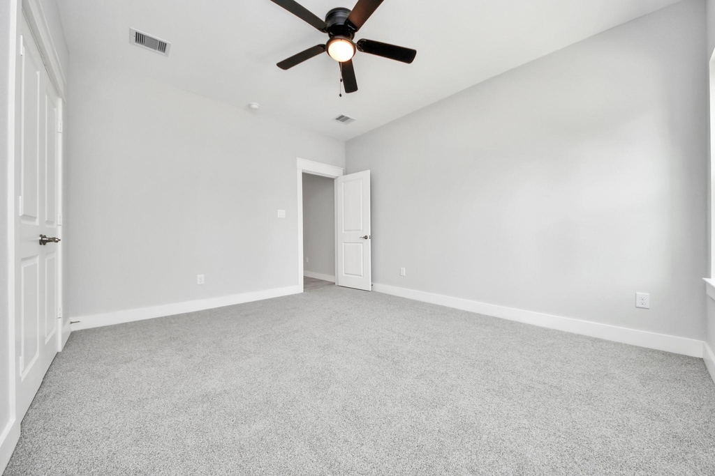 1307 Laskey Street - Photo 19