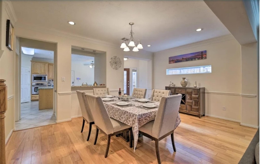 1006 Rochow Street - Photo 3