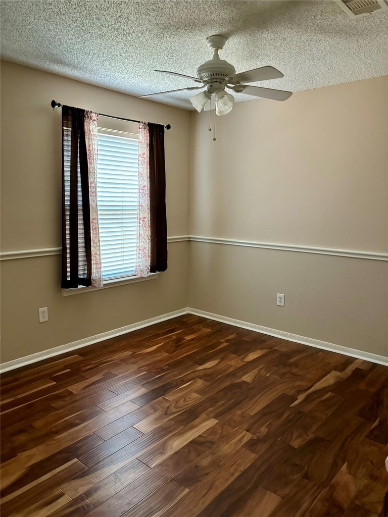 3909 Ashwood Drive - Photo 16
