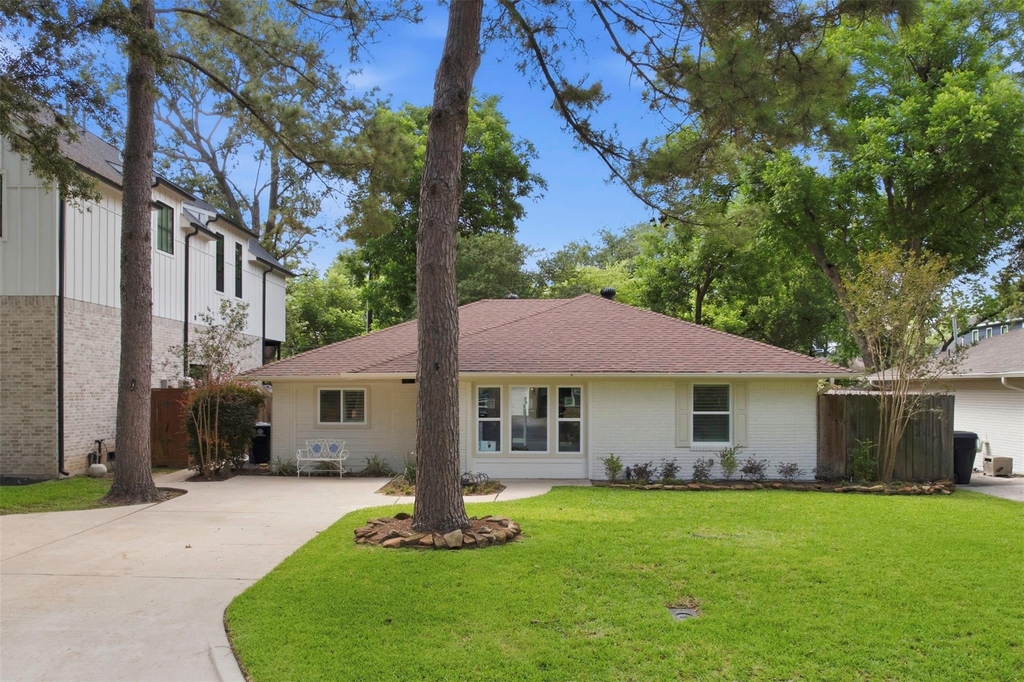 2210 Wakefield Drive - Photo 1