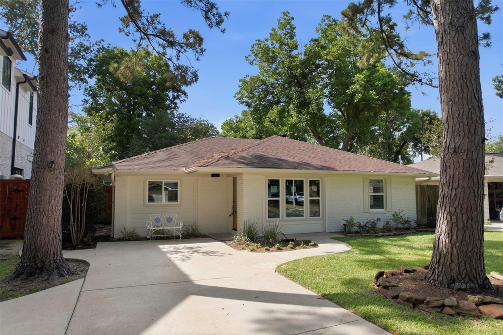 2210 Wakefield Drive - Photo 3