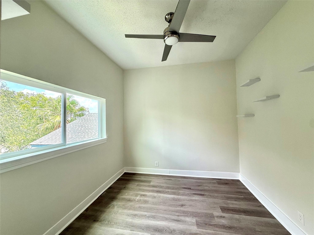 805 10 Th Street - Photo 6