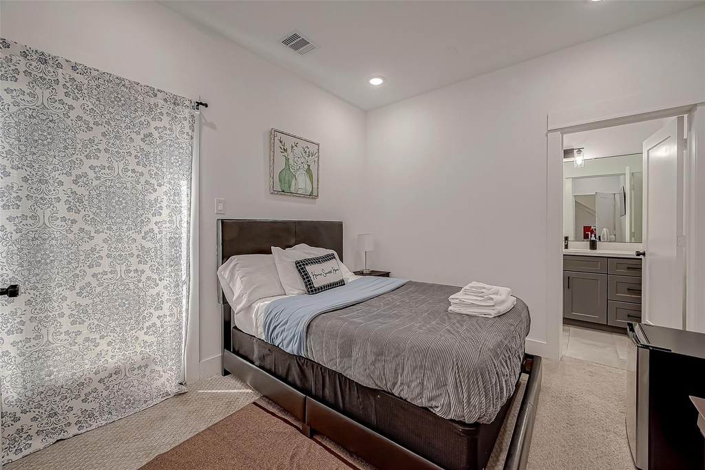2726 Anita Street - Photo 5