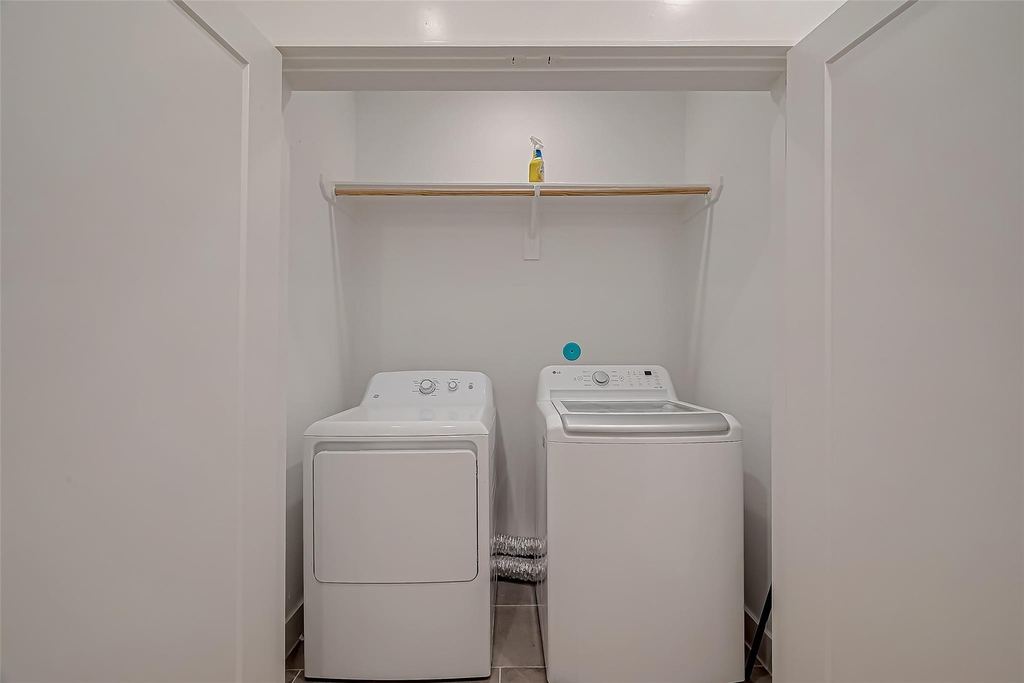 2726 Anita Street - Photo 14