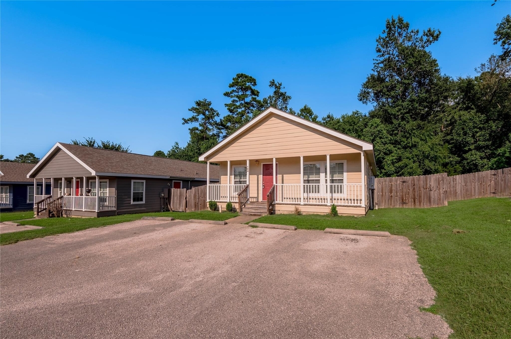 164 Varsity Drive - Photo 1