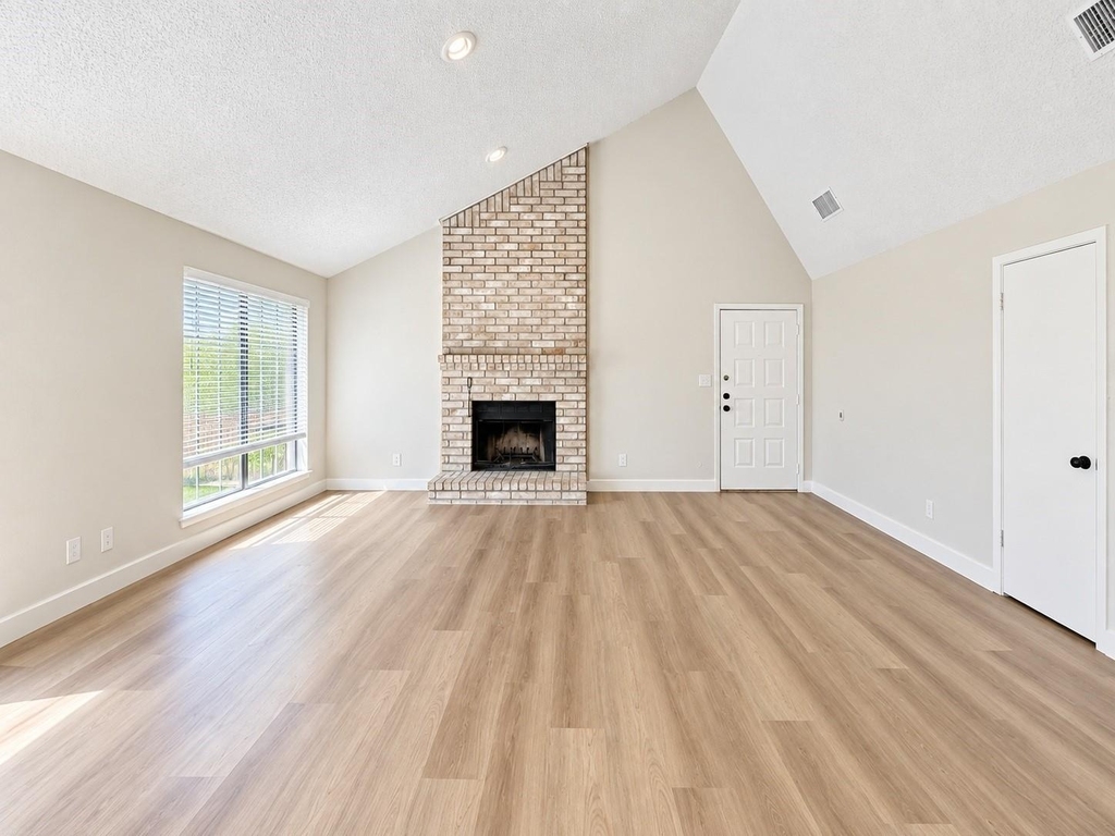 2226 Sunset Trail - Photo 2